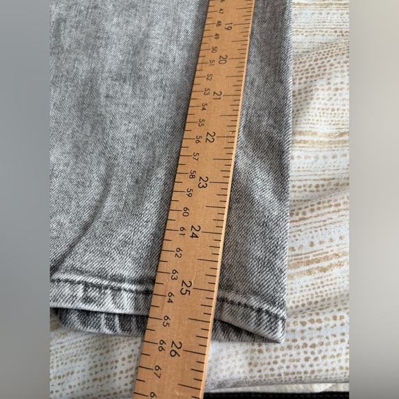 H&M straight fit grey wash button fly denim jeans size 6 28” waist - Picture 7 of 13
